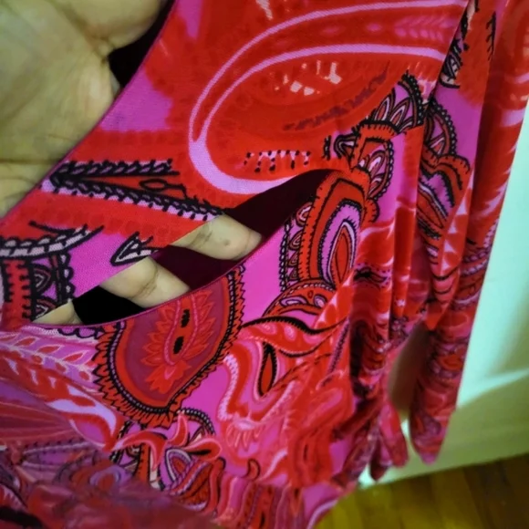 Beautiful blouse - Picture 3 of 6